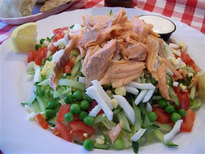 Laxsallad m. Hjortrondressing